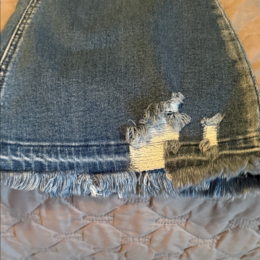 KanCan Distressed Blue Ankle Jeans - Picture 6 of 6